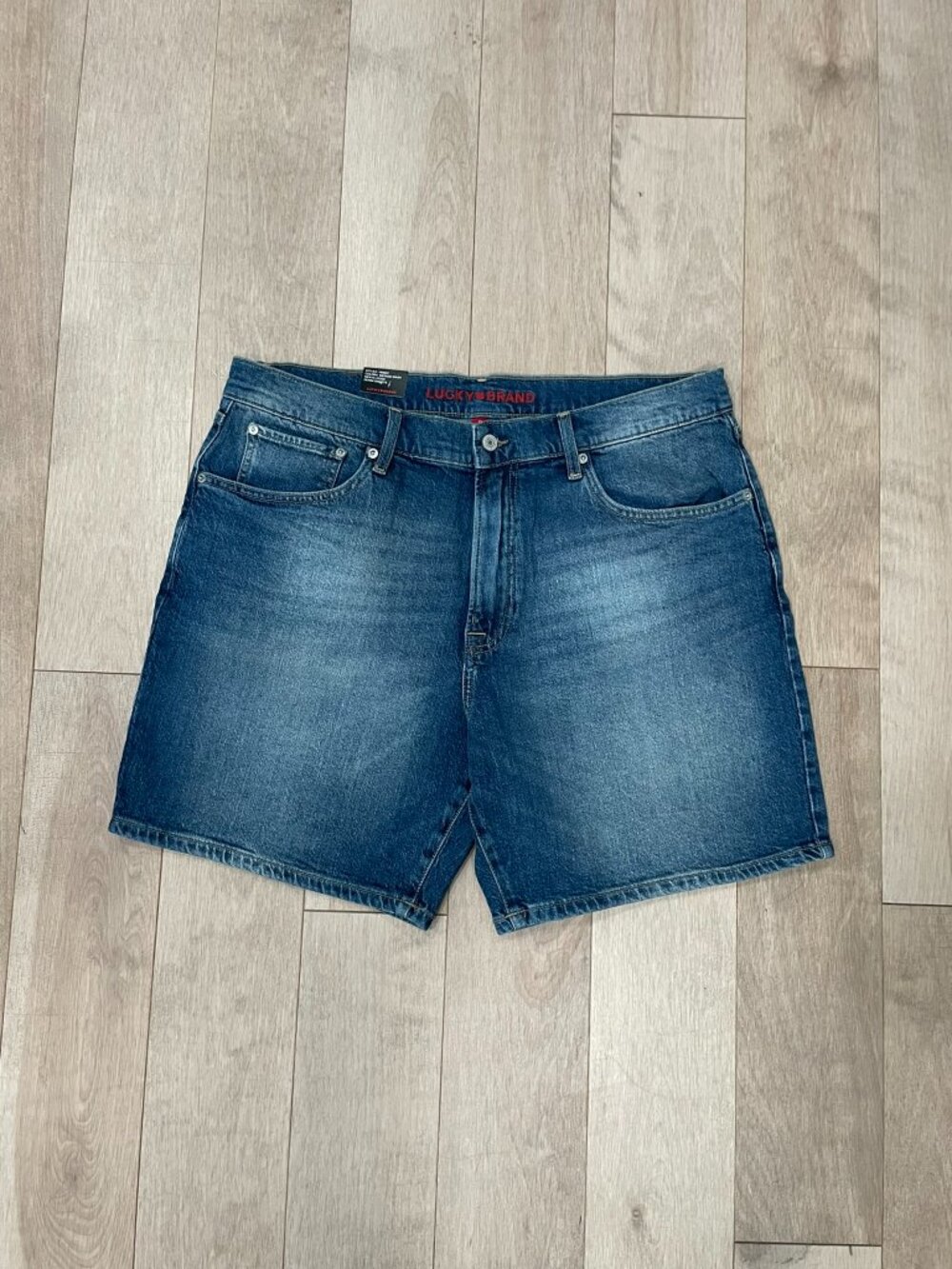 NWT Lucky Brand Men’s Loose Denim Shorts Size 36
